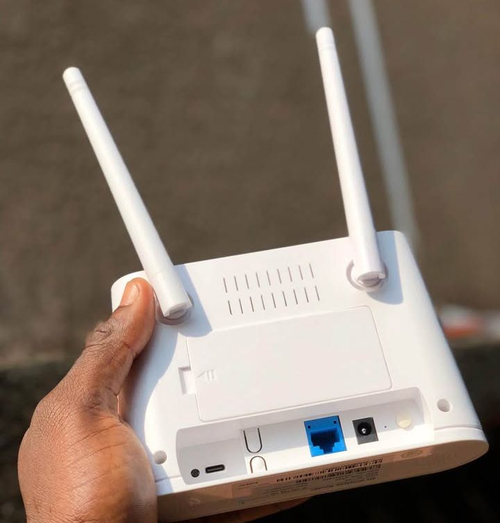 Wifi 4G Router LTE CPE R102