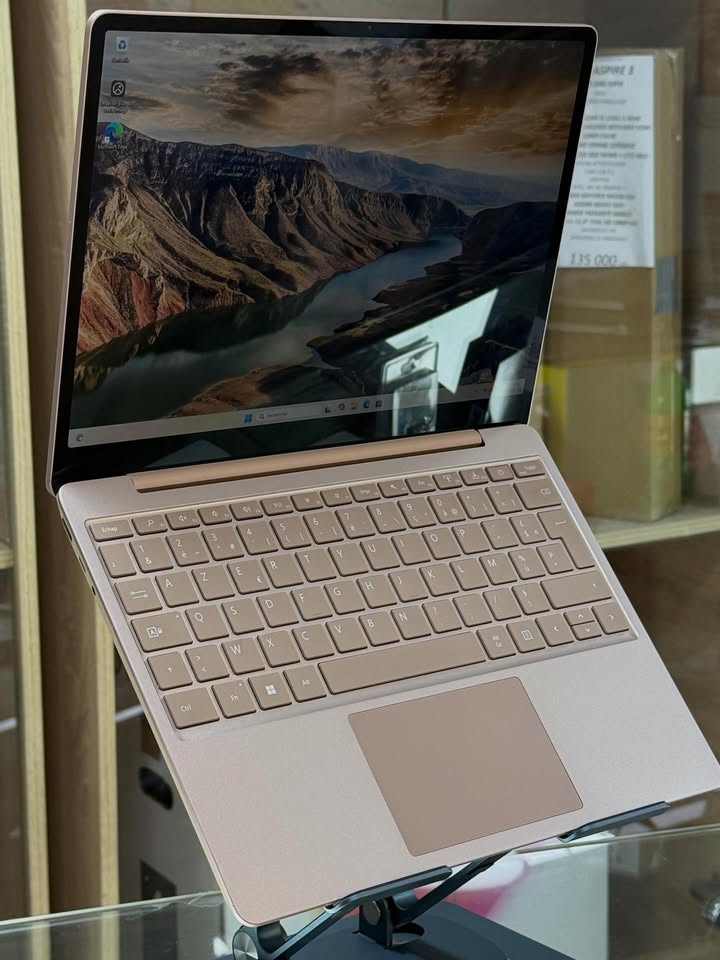 Microsoft Surface Laptop GO 2