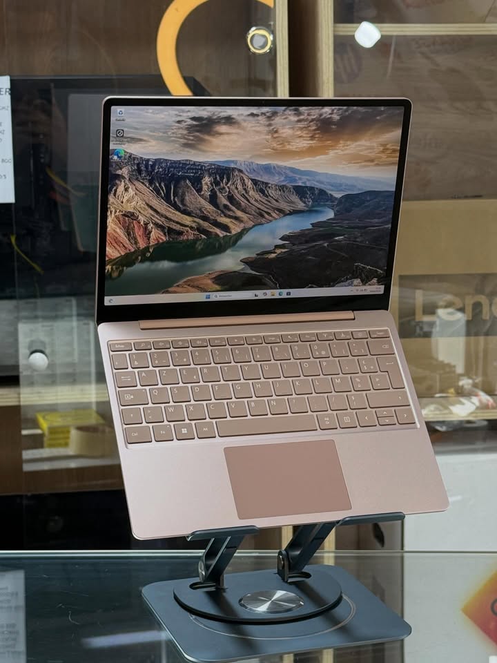 Microsoft Surface Laptop GO 2