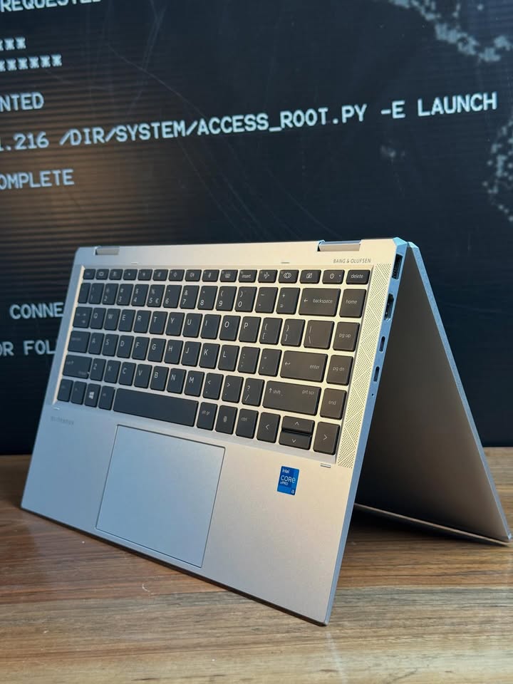 HP EliteBook x360 1040 G8