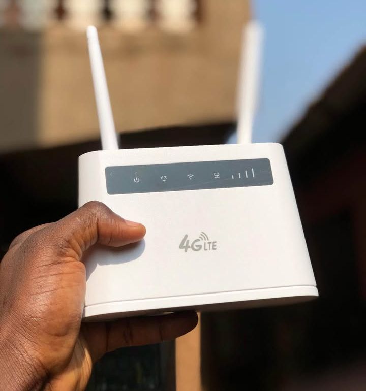 Wifi 4G Router LTE CPE R102