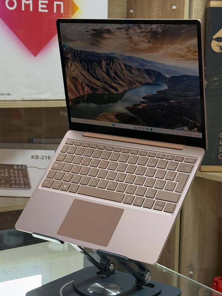 Microsoft Surface Laptop GO 2