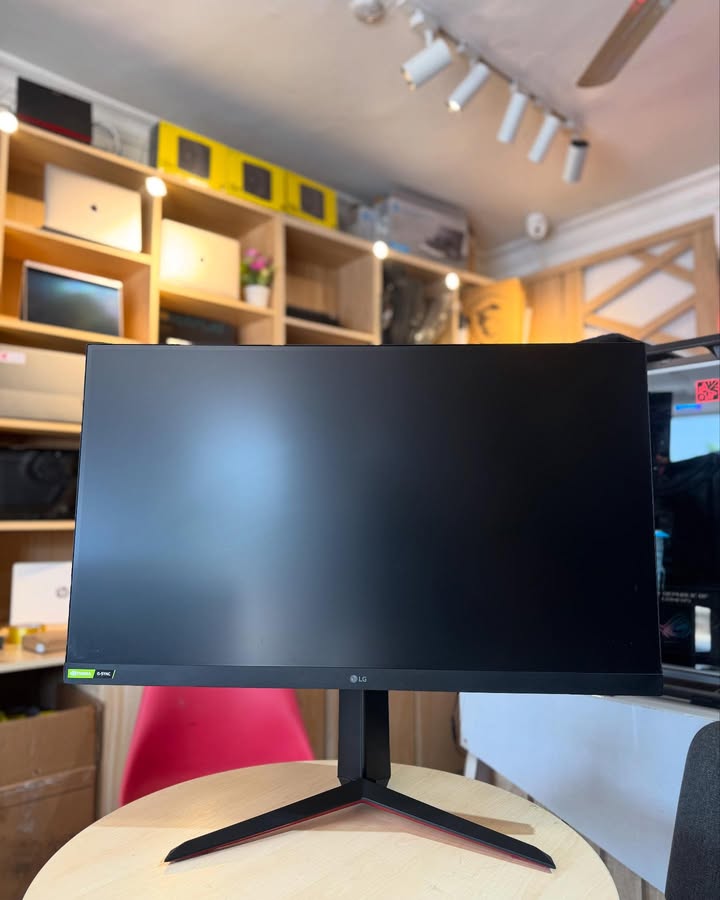 LG 32GP850-B 32-inch QHD UltraGear Gaming Monitor